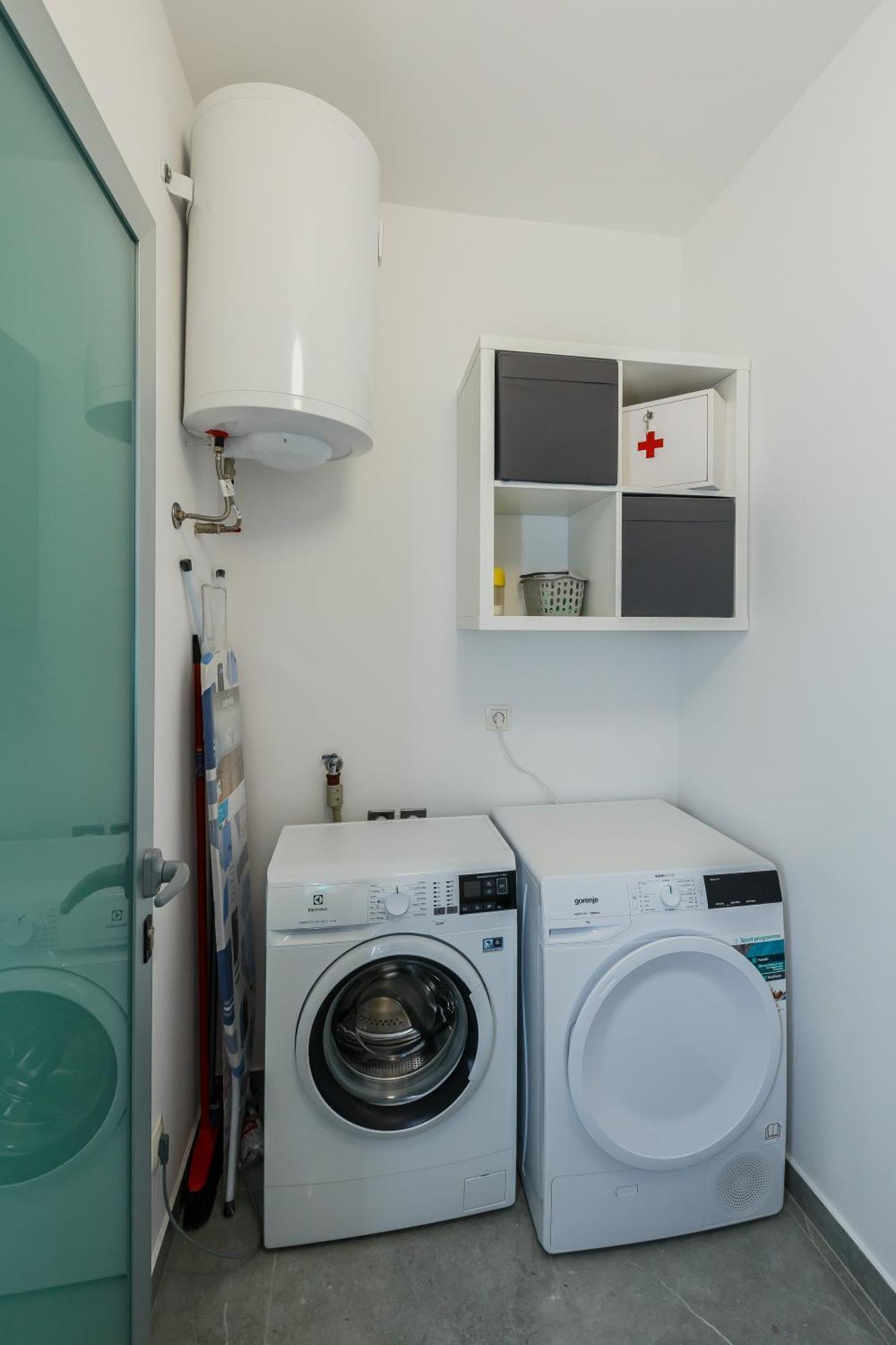 Apartmani Ujakovic Kaštela Exterior foto
