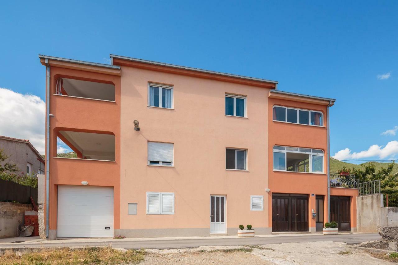 Apartmani Ujakovic Kaštela Exterior foto