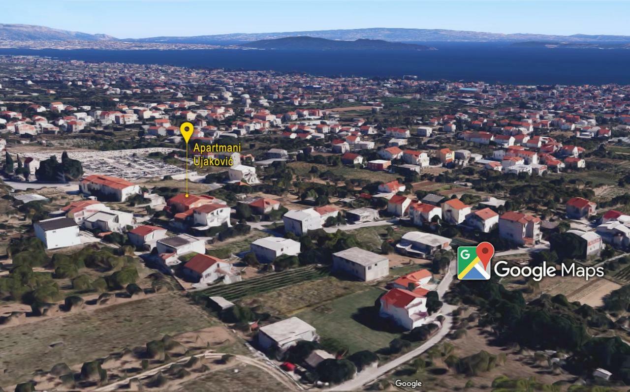 Apartmani Ujakovic Kaštela Exterior foto