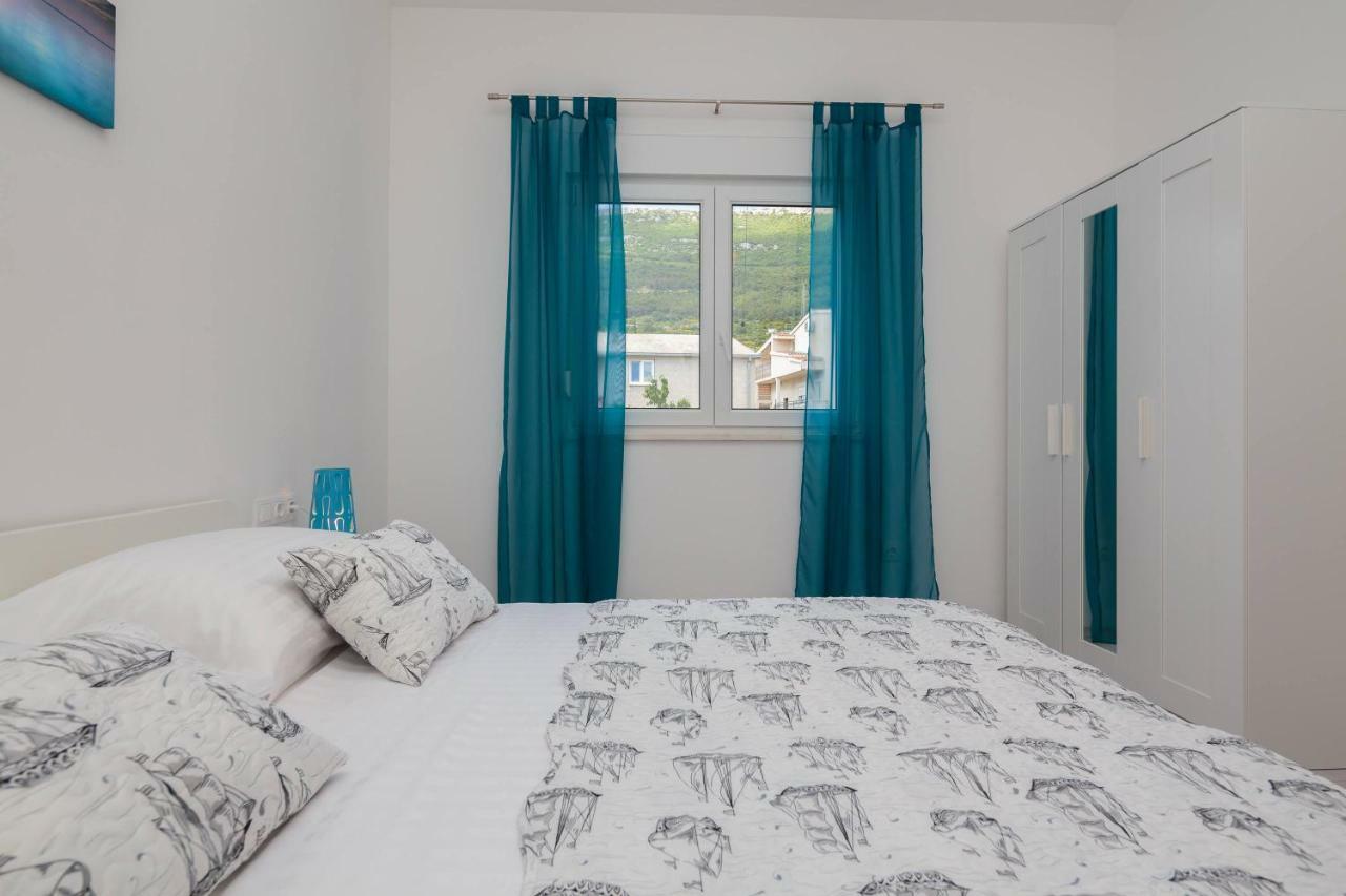 Apartmani Ujakovic Kaštela Exterior foto
